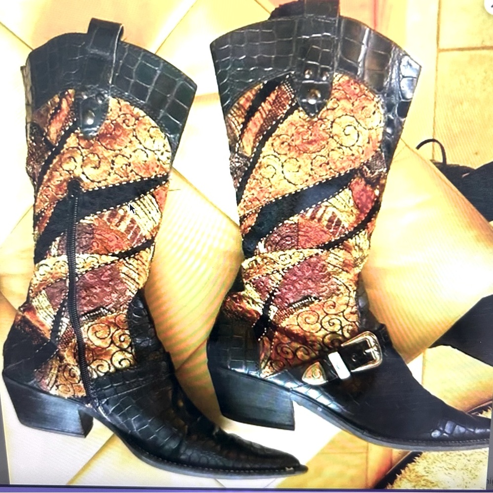 Custom unique design/New made in Vegas. Highest quality leathers and suede.$1500